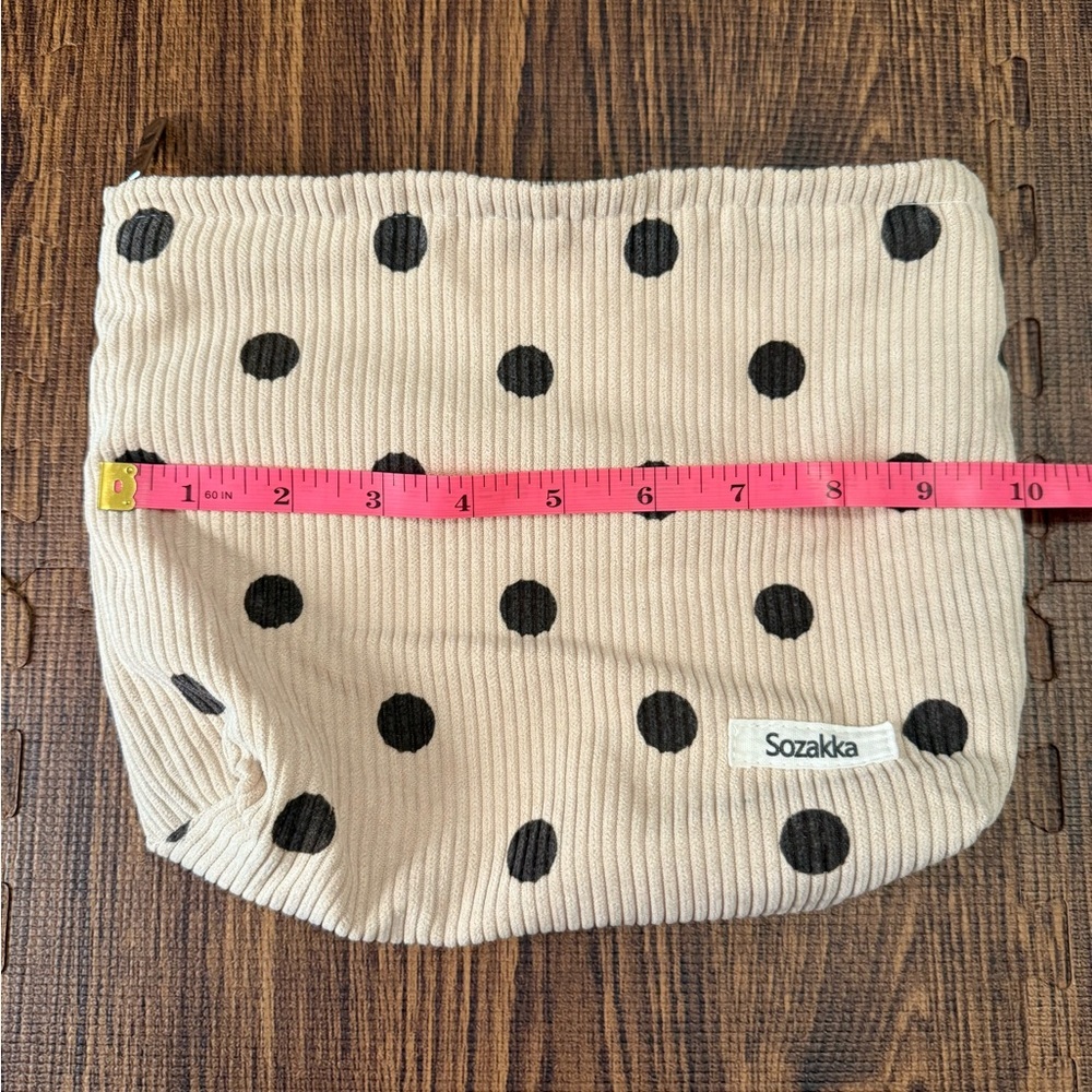 Assorted Pouches - Perfect for Essentials - Picture 2 of 16